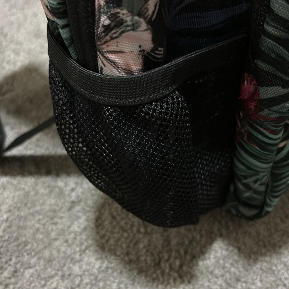 BNWT Roxy back pack - Picture 7 of 8